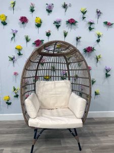 Selfie Cove - Zone 7 - Flower Wall